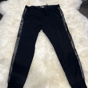 Vince joggers